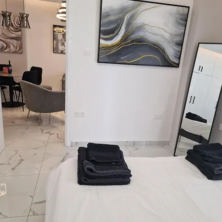 Apartment 2 Bedroom Modern In The Heart Of Larnaca! *